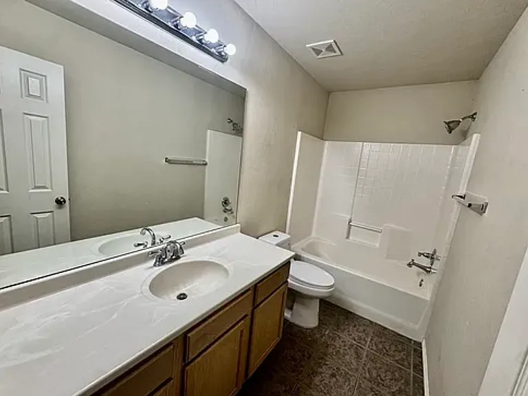 12337 SW 6th St — Photo 9