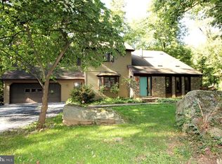 1379 Woodland Cir, Denver, PA 17517