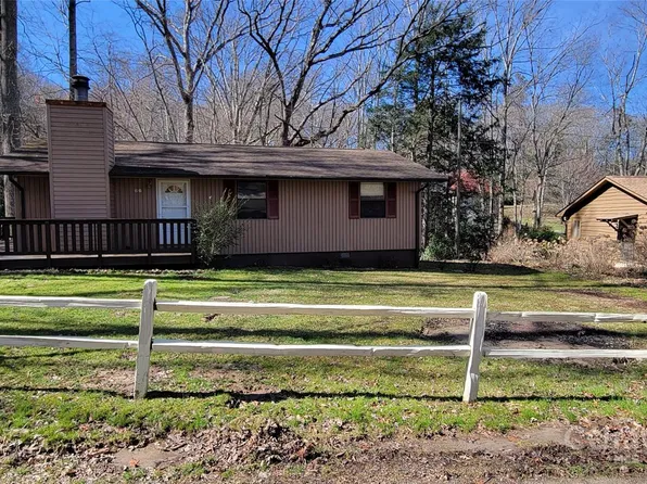 66 Lundy Ln, Waynesville, NC 28786