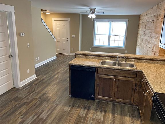 5th image of 312 N Varnell Rd #B