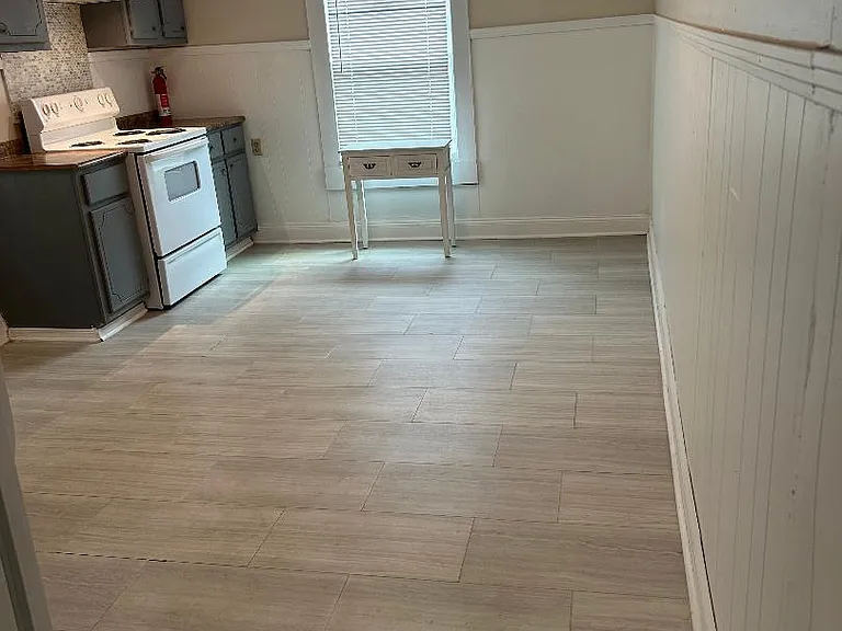 7895 Sallie Ave — Photo 2