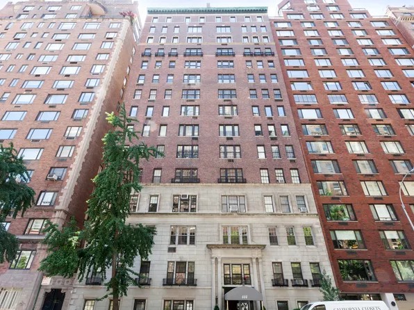 444 East 57th Street image 10 of 11