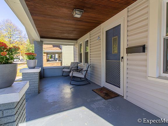 4th image of 1514 Garfield Ave NW