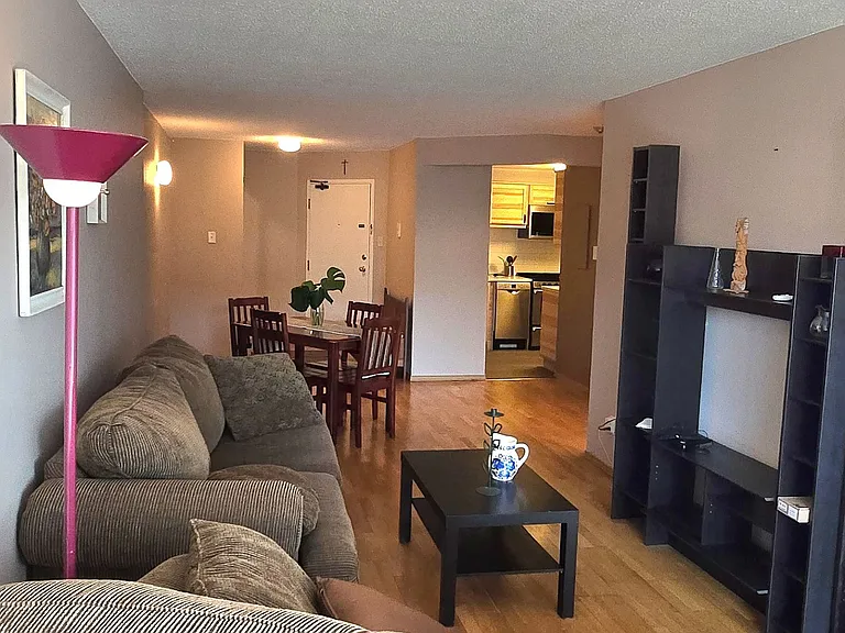 175 Hunter St E #404 — Photo 8
