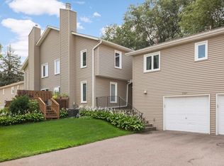 7321 Woodstock Curv, Bloomington, MN 55438