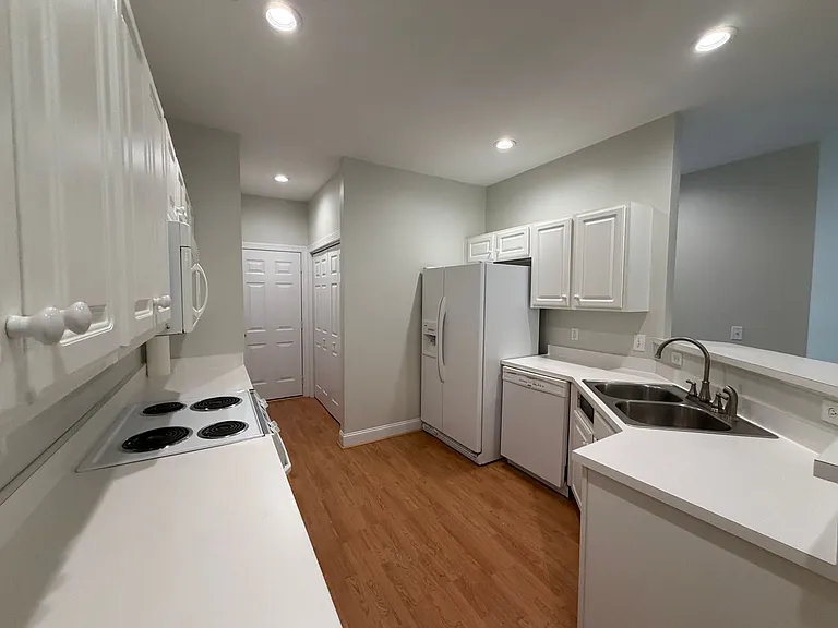 7759 Marymount Dr — Photo 6
