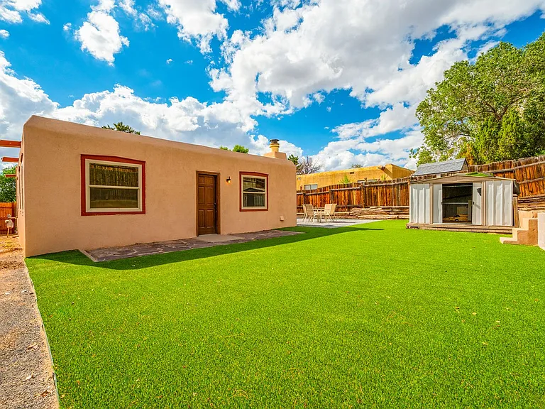 2911 Avenida Alamosa — Photo 24