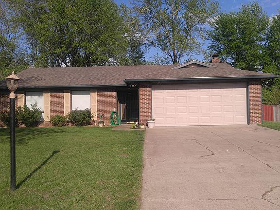 2nd image of 502 N Grace Ln