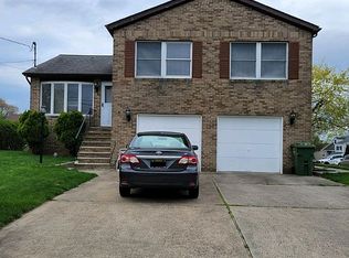 2 Amherst Pl, Parlin, NJ 08859