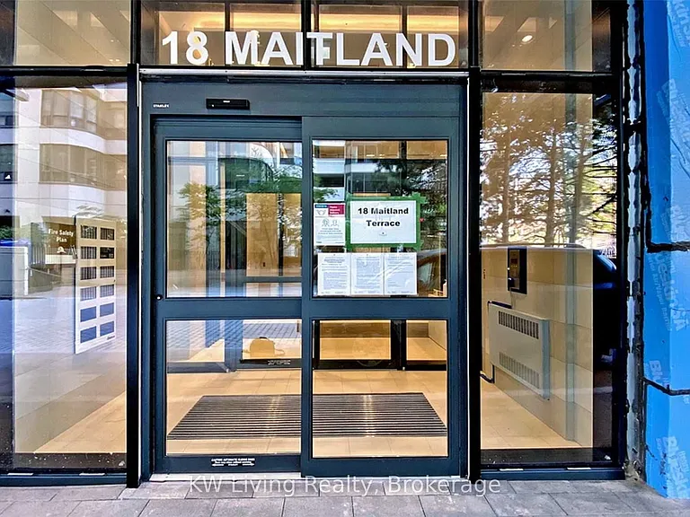 18 Maitland Ter #909 — Photo 2