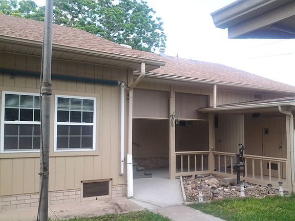 2nd image of 108 Resaca Del Sol Dr S
