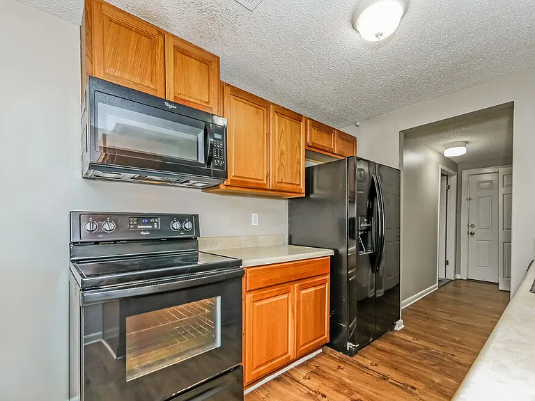 2819 Kiowa Ave — Photo 8