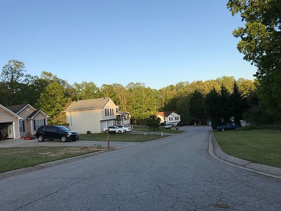 4th image of 3709 Richland Cir