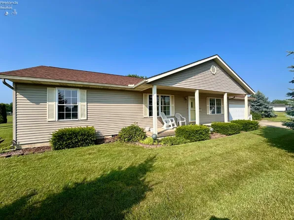 152 W Drew Ln, Clyde, OH 43410