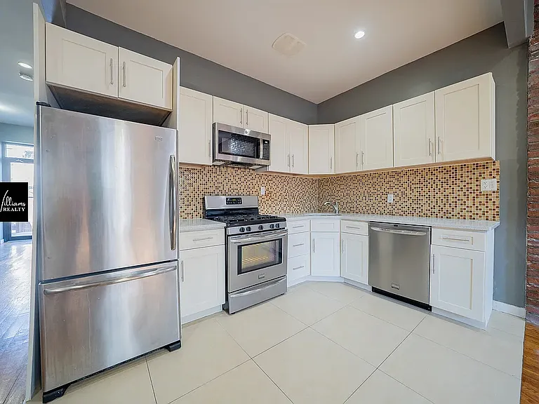 697 Madison St #2 — Photo 6