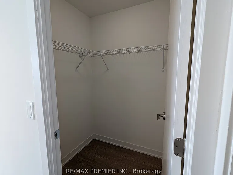 11 Steckley House Ln #403 — Photo 22