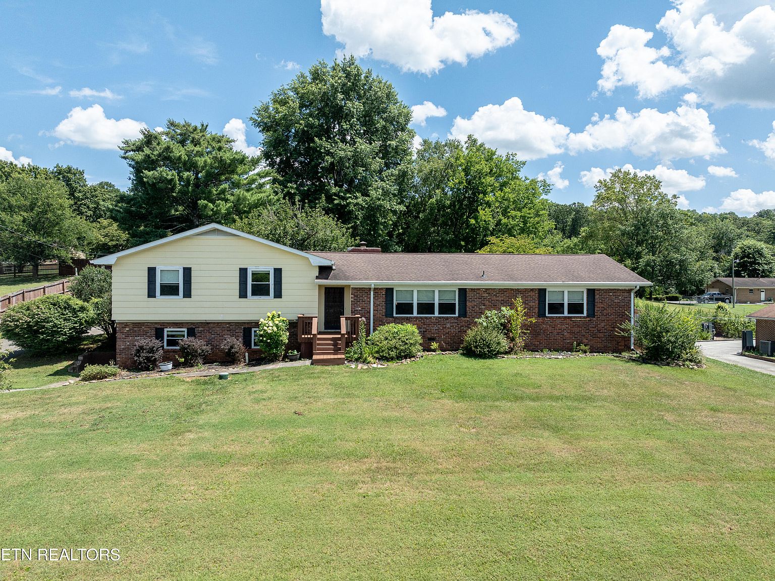 1119 Scenic Hill Dr, Louisville, TN 37777 | Zillow