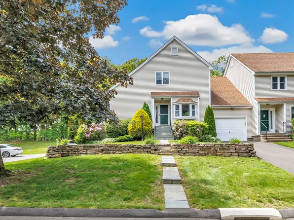 193 Stonehedge #193, Shelton, CT 06484