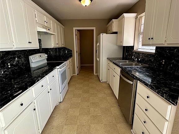 5th image of 3233 Barley Ct