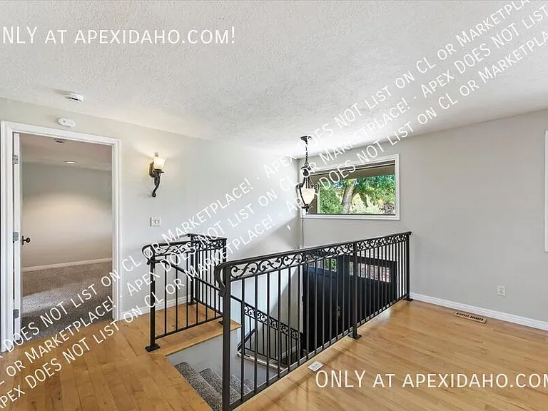 801 N Haines St — Photo 7