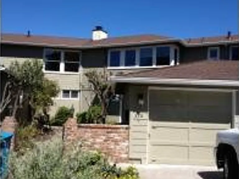 328 Waverley St — Photo 1