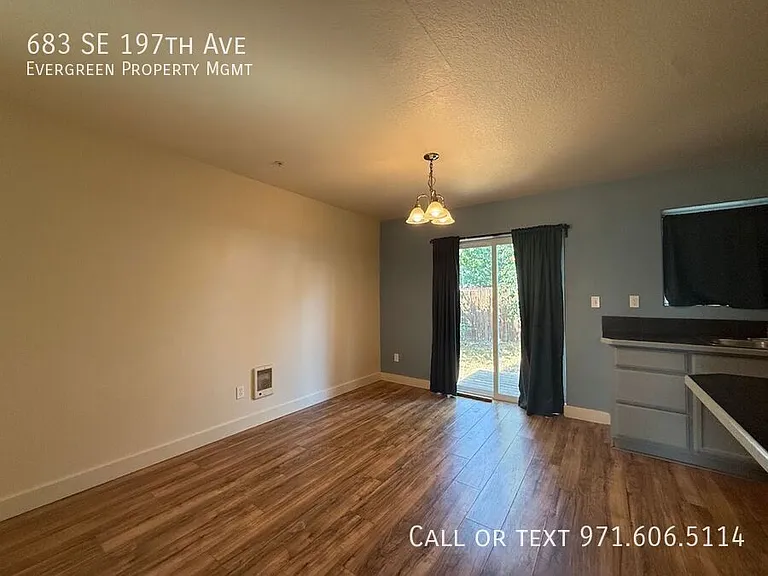 683 SE 197th Ave — Photo 40