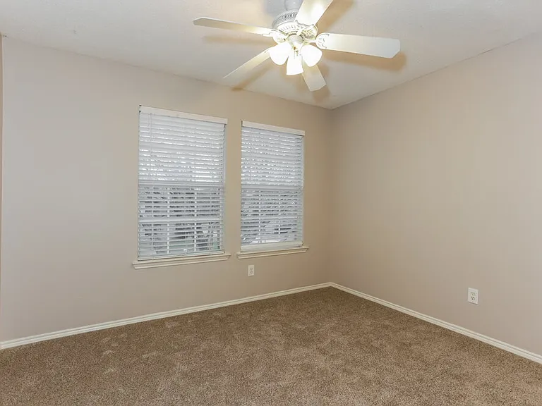 735 Cedarwood Dr — Photo 14