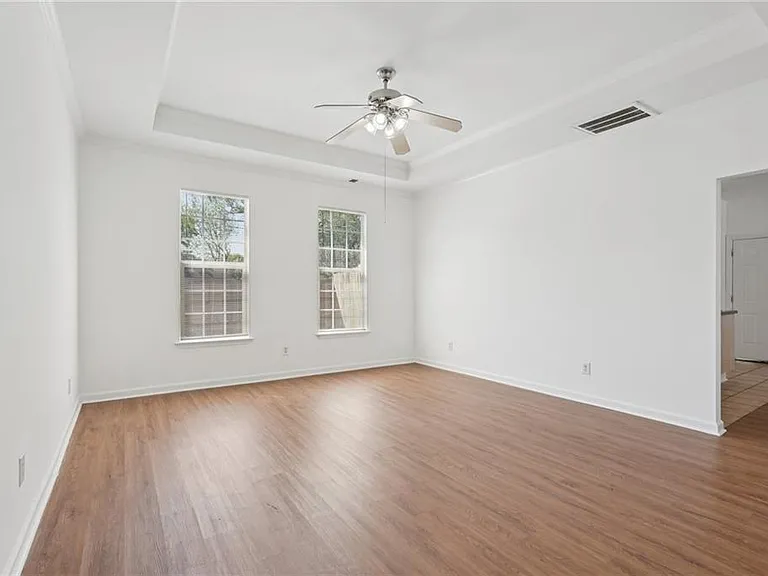 2596 Bates St SE — Photo 6