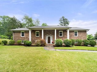289 Flintshire Rd, Winston Salem, NC 27104