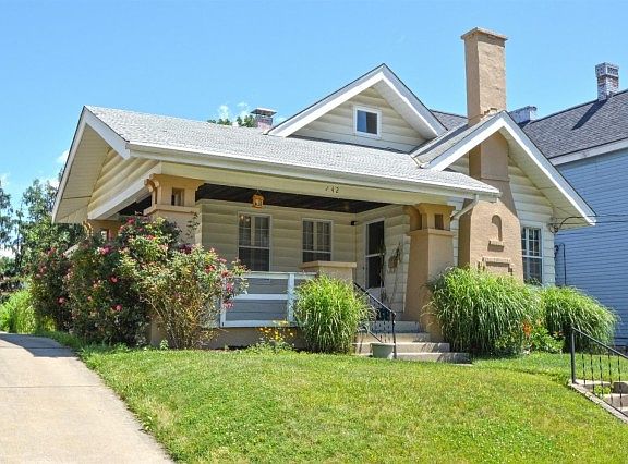 2nd image of 142 Delmar Ave