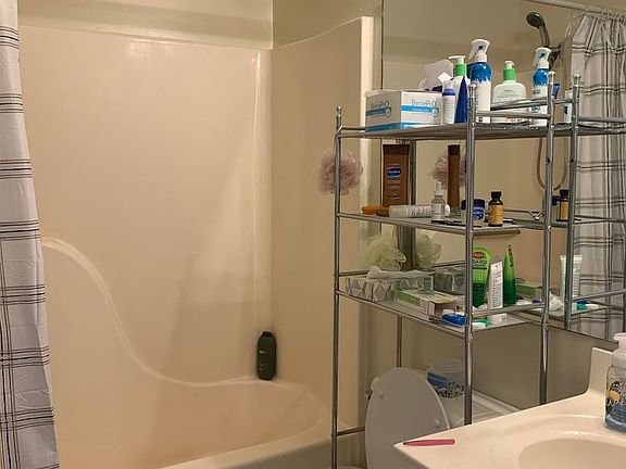 4th image of 823 Claytor Sq APT 525