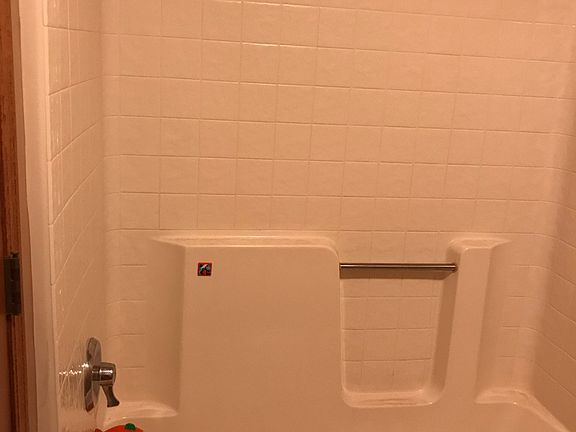 Main upstairs bathroom