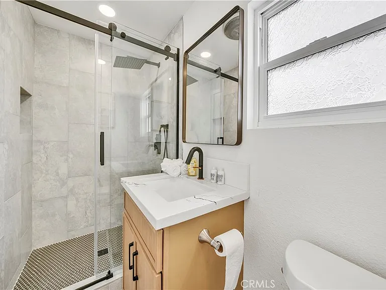 920 W Balboa Blvd — Photo 14