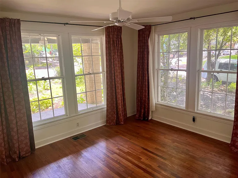 1610 Eva St — Photo 19