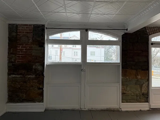 2106 Wilson Ave — Photo 6