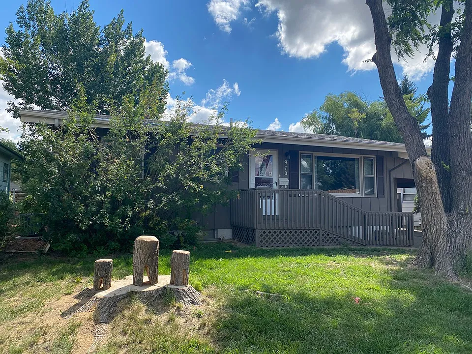 970 Box Ave