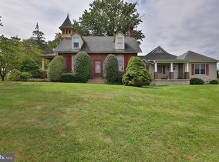 628 Cowpath Rd, Telford, PA 18969