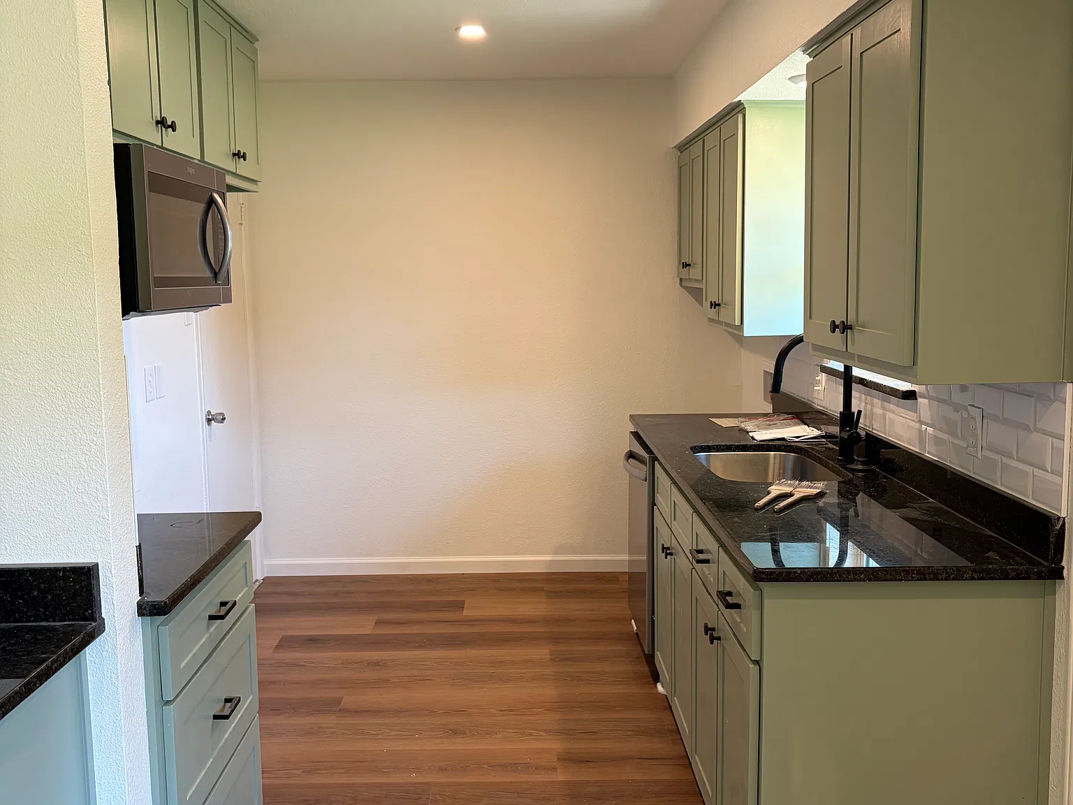 3 bed, 1140 sqft, $1,775 — Photo 2