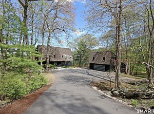 12 Hillcrest Court, Ridgefield, CT 06877