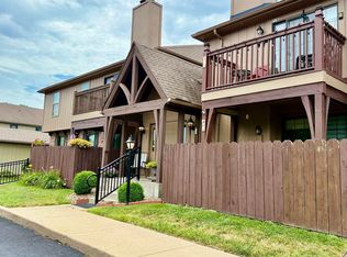 5641 SW Foxcroft South Cir #106, Topeka, KS 66614