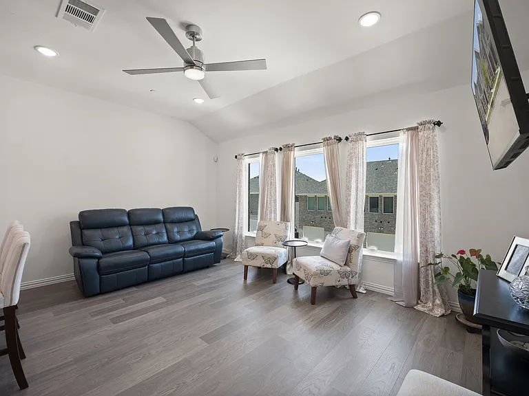 5243 Legacy St — Photo 9
