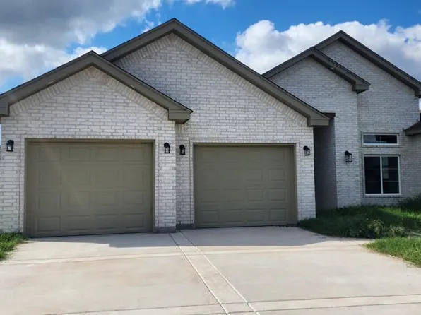 102 Talon Dr, Los Fresnos, TX 78566