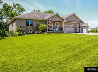 605 Mulberry Ln, Springfield, NE 68059