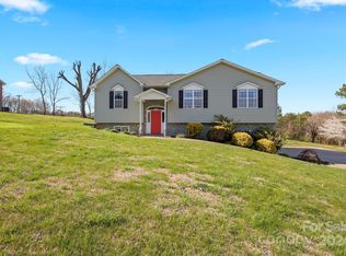 1310 Gallatin Ln, Hudson, NC 28638