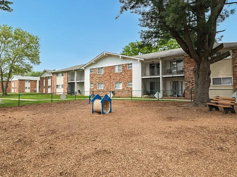 Tanglewood Terrace Apartment Homes — Photo 16