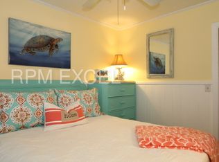 470 S McCall Rd #8, Englewood, FL 34223