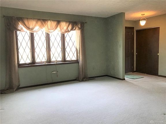 3rd image of 405 Mound St