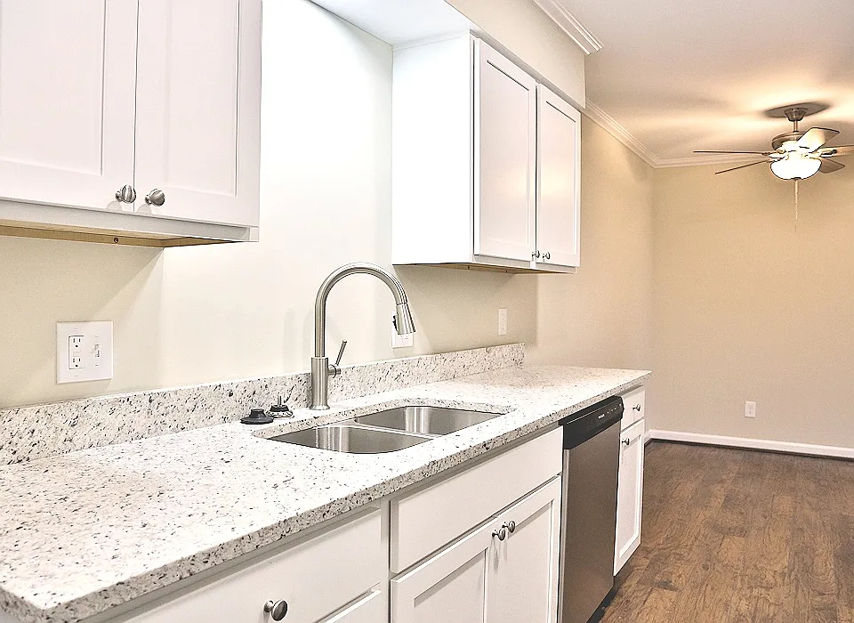 REMODELED Townhouse 1375