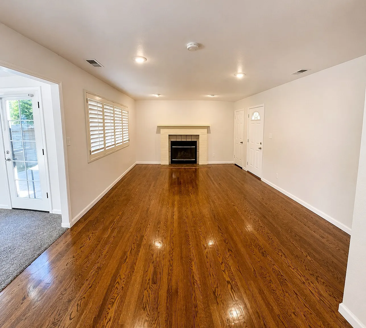 3 bed, 1700 sqft, $4,900 — Photo 4