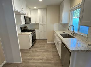 884 Moffatt Cir, Simi Valley, CA 93065